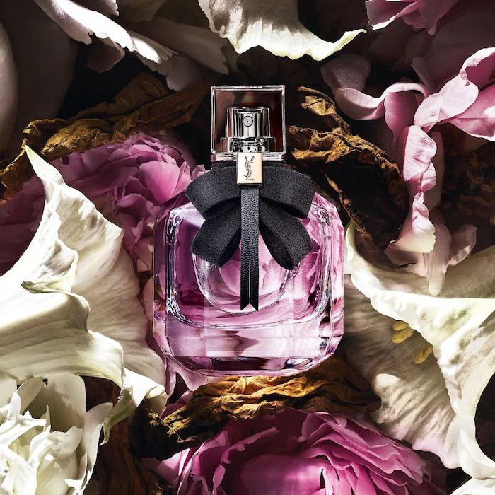 عطر ادکلن ایو سن لورن مون پاریس ۹۰میل مناسب برای بانوان با طبع ملایم و شیرین