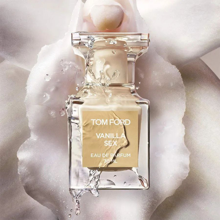عطر ادکلن تام فورد وانیلا سکس ۵۰میل مناسب برای آقایان و بانوان با طبع گرم و تند