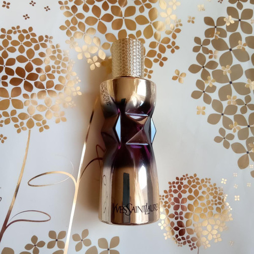 عطر ادکلن ایو سن لورن مانیفستول پرفیوم طلایی۵۰میل مناسب برای بانوان با طبع گرم وشیرین