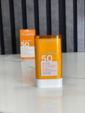 ضدآفتاب استیکی بیرنگ کلارنس spf50